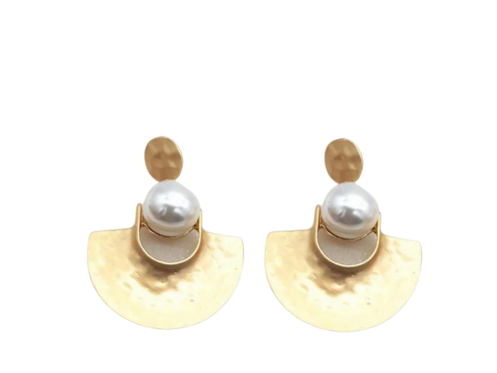 COURTLY PEARL EARRINGS https://pamamull.myshopify.com/products/aisha-pearl-earrings Timeless elegance never goes out of fashion. Day to night stylish earring that comes in your choice of either silver or gold. thejewelled.au