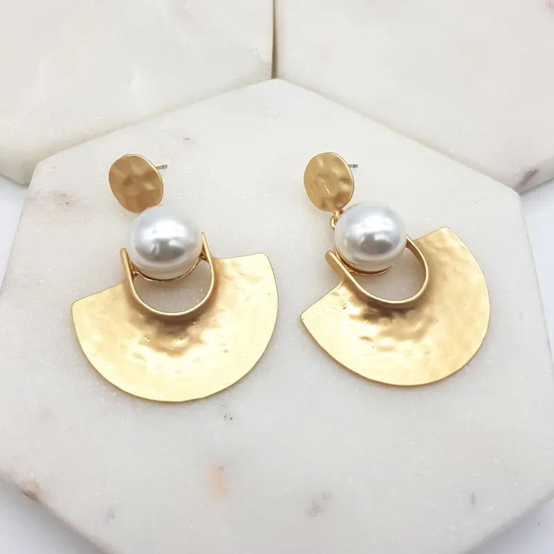 COURTLY PEARL EARRINGS https://pamamull.myshopify.com/products/aisha-pearl-earrings Timeless elegance never goes out of fashion. Day to night stylish earring that comes in your choice of either silver or gold.thejewelled.au