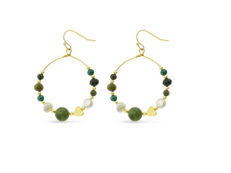 A wardrobe staple, these stunning freshwater pearl earrings will never date. Crafted from freshwater pearls and natural stones, they're finished with beautiful glass faceted beads in a  gold plated settings. With a choice of either gold or green undertones - these earring will be a constant favorite. thejewelled.au