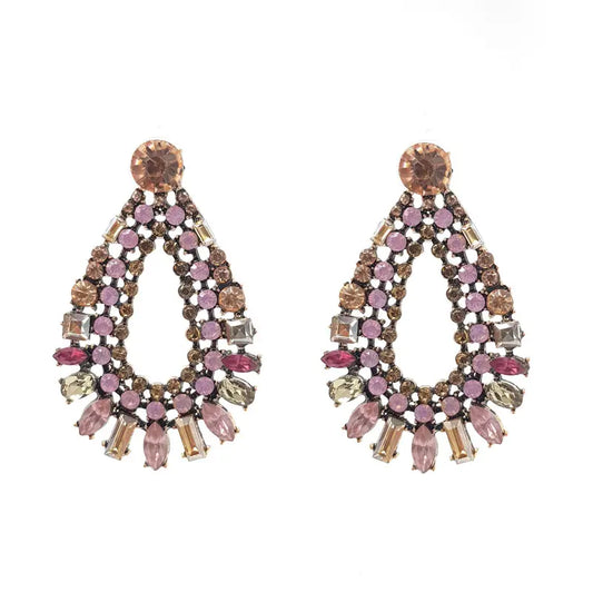 Shimmering sparkles and pink stones make our JODPUR SPARKLING EARRINGS a must-have for any occasion. The 18ct gold plated metal base will fit with the widest range of outfits, so you'll have plenty of opportunities to show off these beauties. thejewelled.au